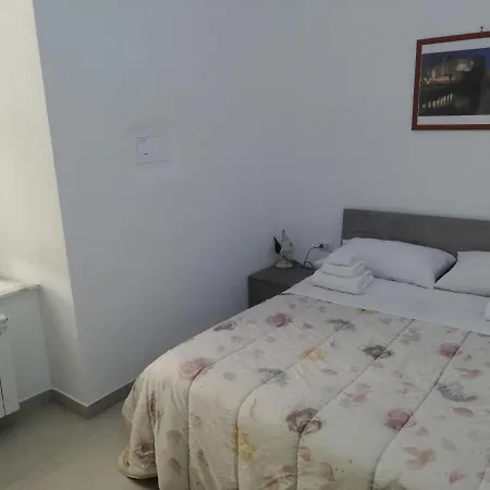 A Апартаменты *